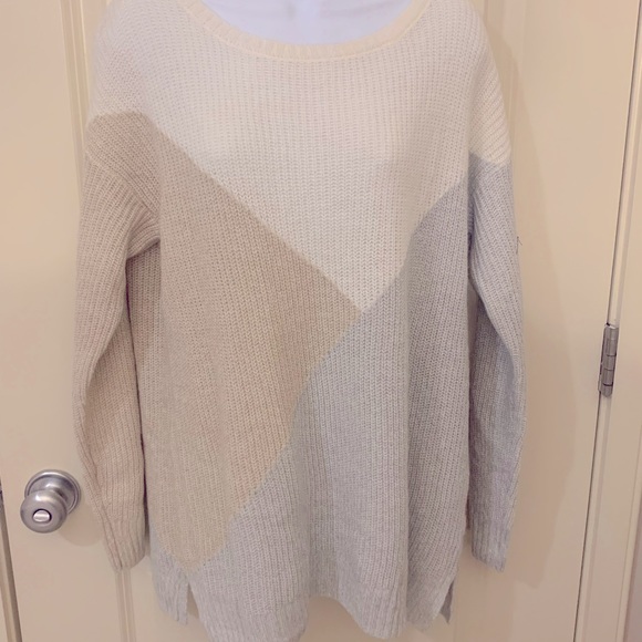 Sweater - Picture 1 of 3